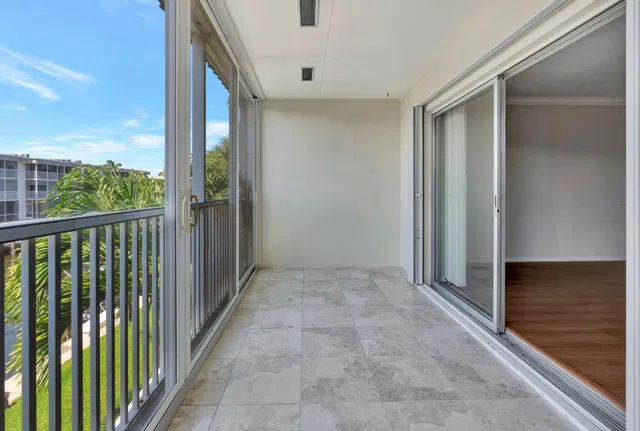 Unit 211 photo 24