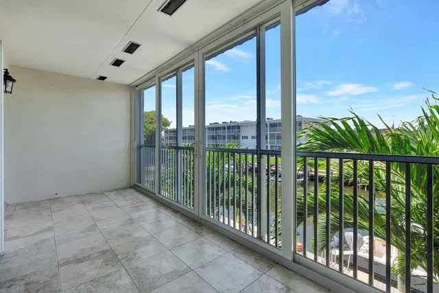 Unit 211 photo 25