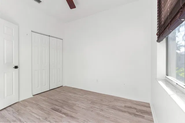  Residence photo 24