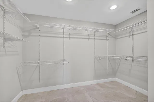 Eastpointe Country Club Residence photo 16