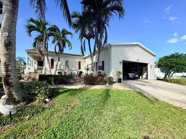 Residence photo 2