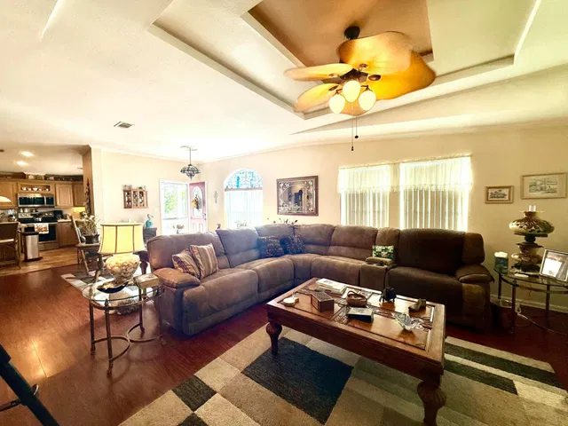 Residence photo 9