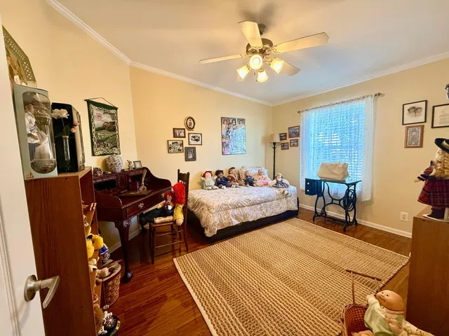 Residence photo 18