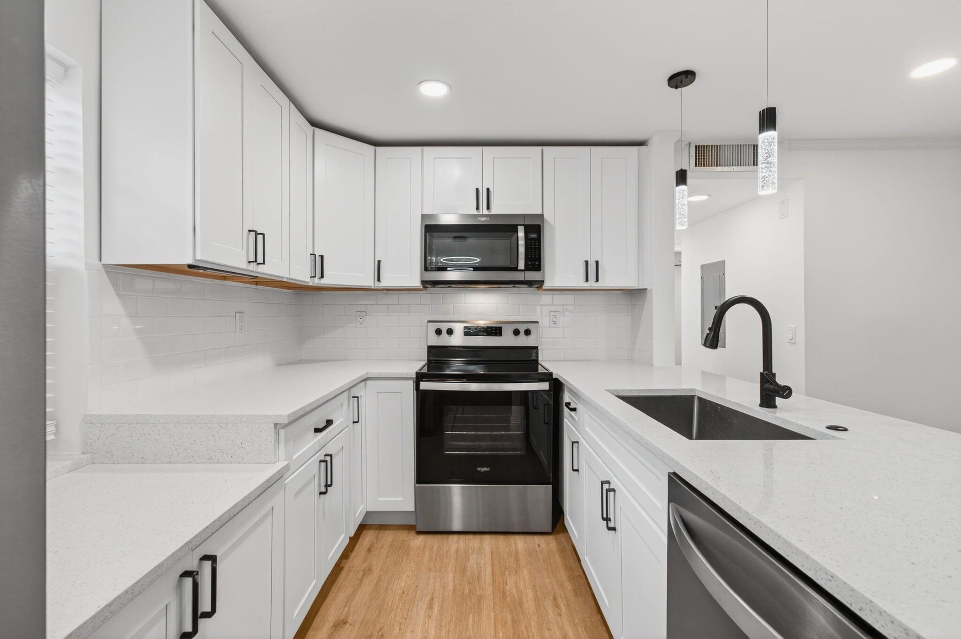  Residence photo 4