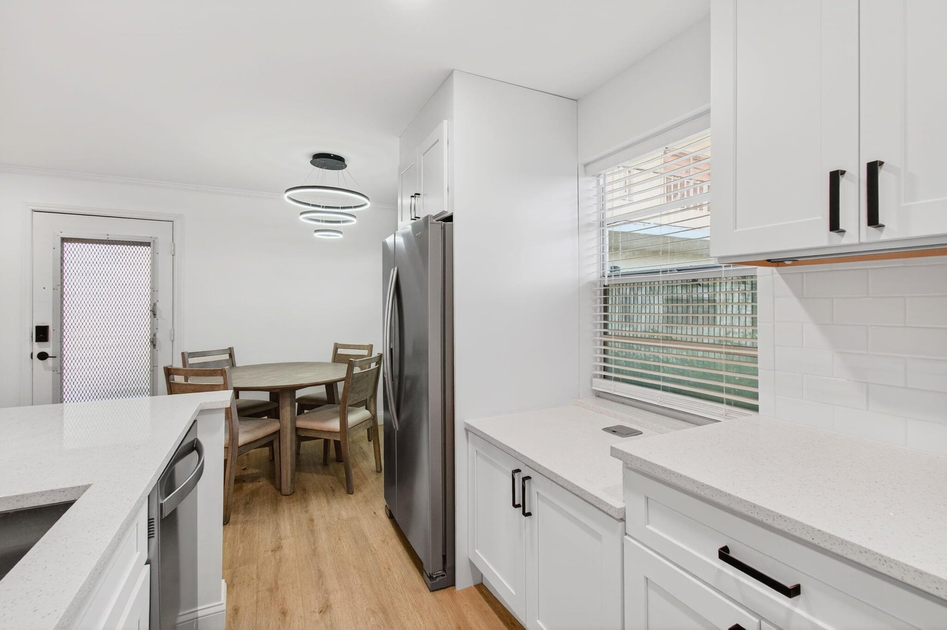  Residence photo 5