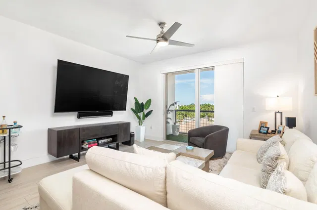 236 Fifth Avenue Unit 301 photo 5