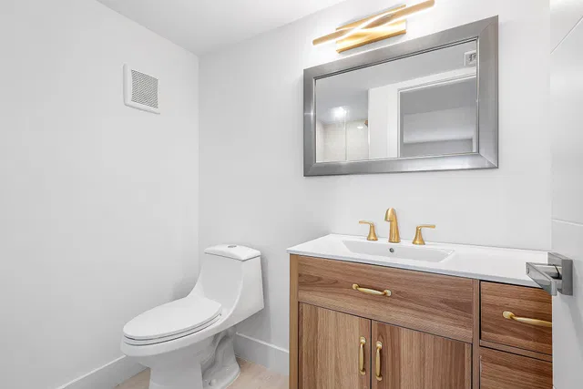 Unit 43 photo 20