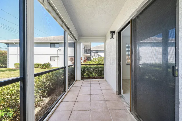 Unit 43 photo 26