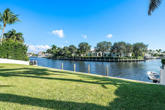 Royal Palm Yacht and Country Club Residence photo 4