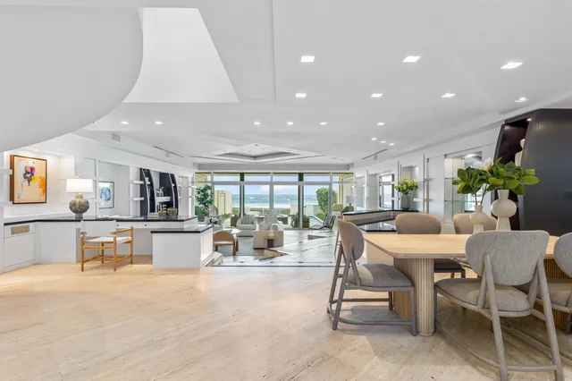 Sloan's Curve Palm Beach Residence photo 8