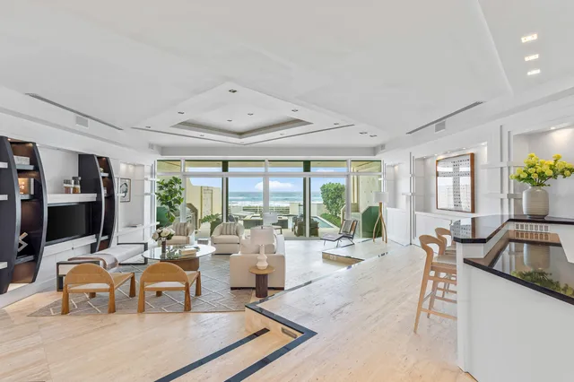 Sloan's Curve Palm Beach Residence photo 9