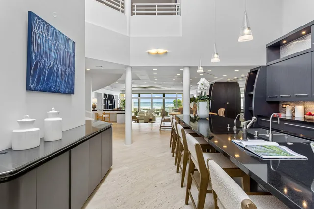 Sloan's Curve Palm Beach Residence photo 14