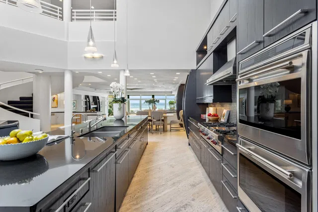 Sloan's Curve Palm Beach Residence photo 16