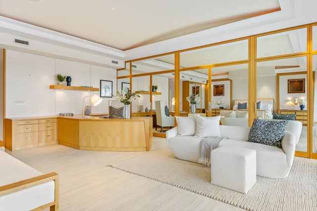 Sloan's Curve Palm Beach Residence photo 20