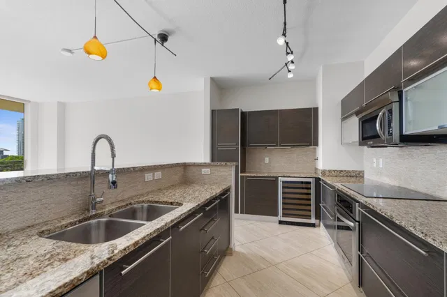 CityPlace South Tower Unit 601 photo 8