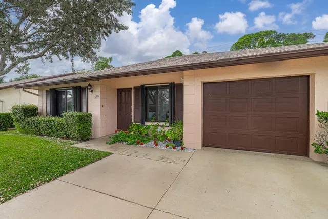 Residence photo 2