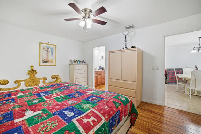 Residence photo 18
