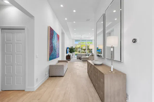 Frenchman's Creek Residence photo 6