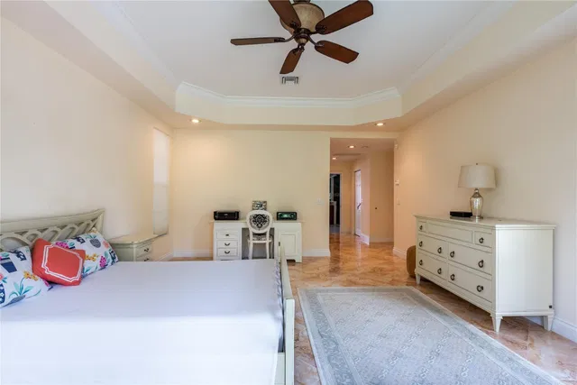 Residence photo 18