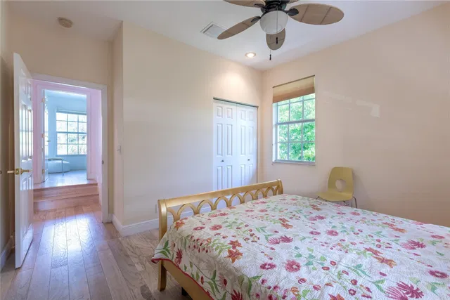 Residence photo 26