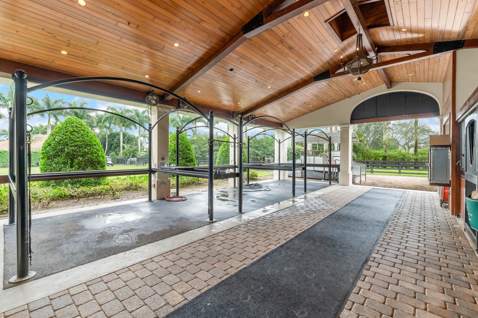 Saddle Trail Park Residence photo 81