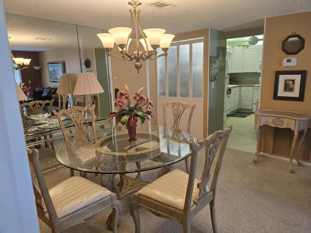  Residence photo 4