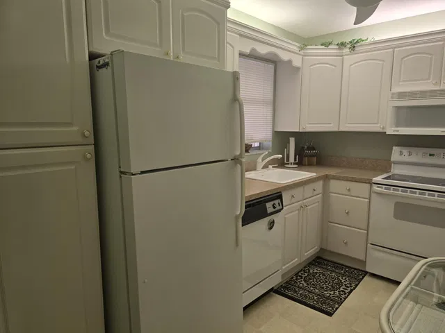  Residence photo 6
