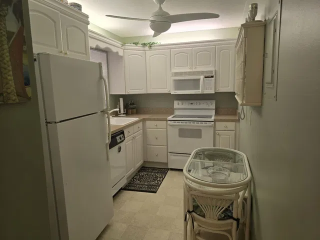  Residence photo 8