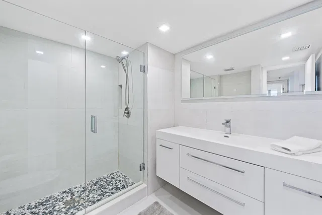 Corniche Singer Island Unit 203 photo 15