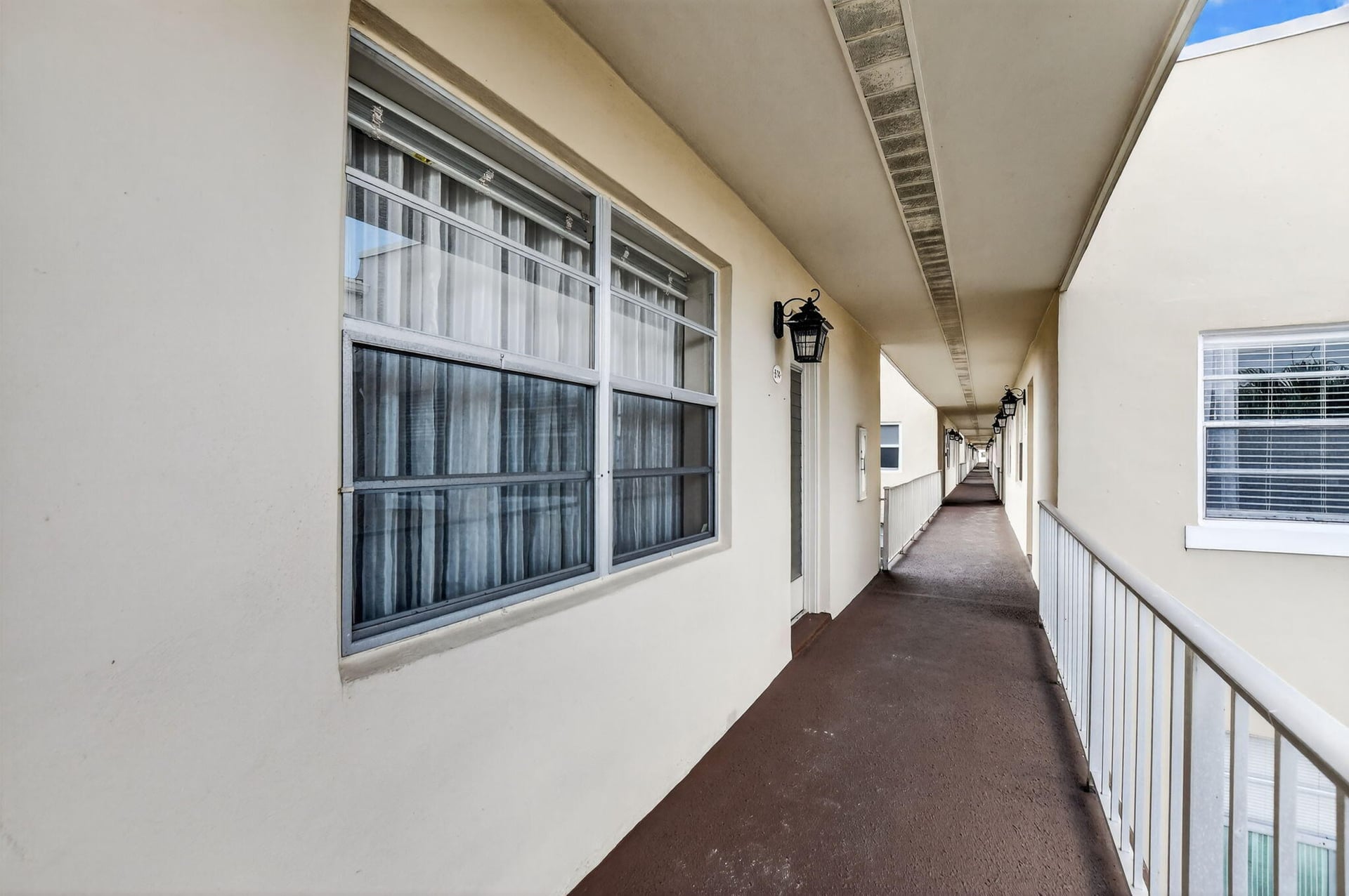 Residence photo 3
