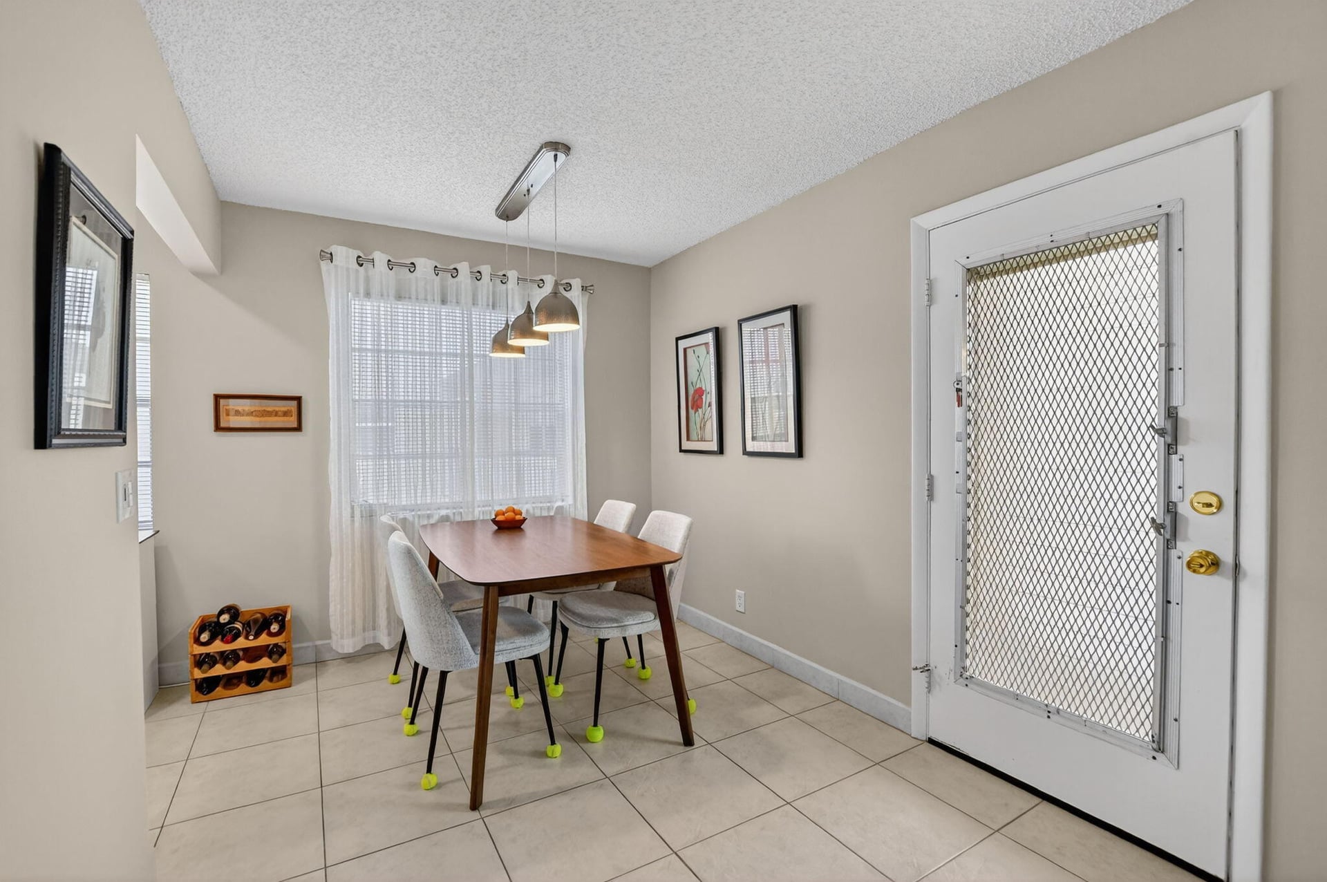 Residence photo 5