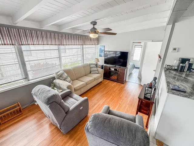 Residence photo 19