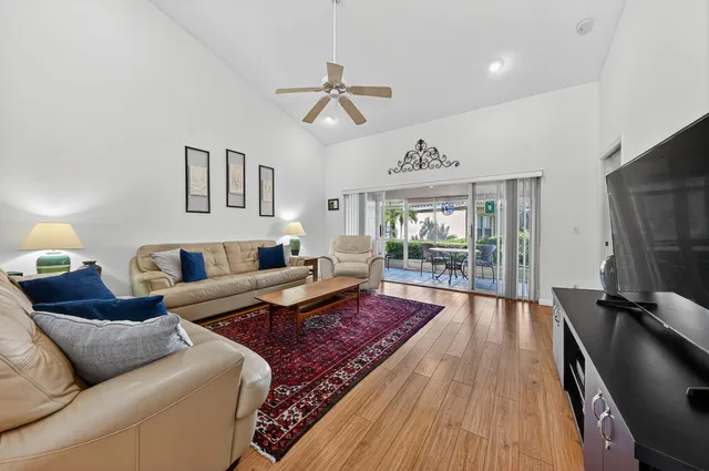 Residence photo 6