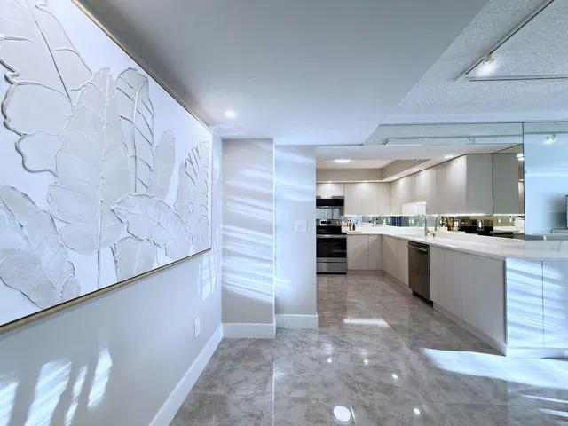Barclay Condo Unit 316 photo 6