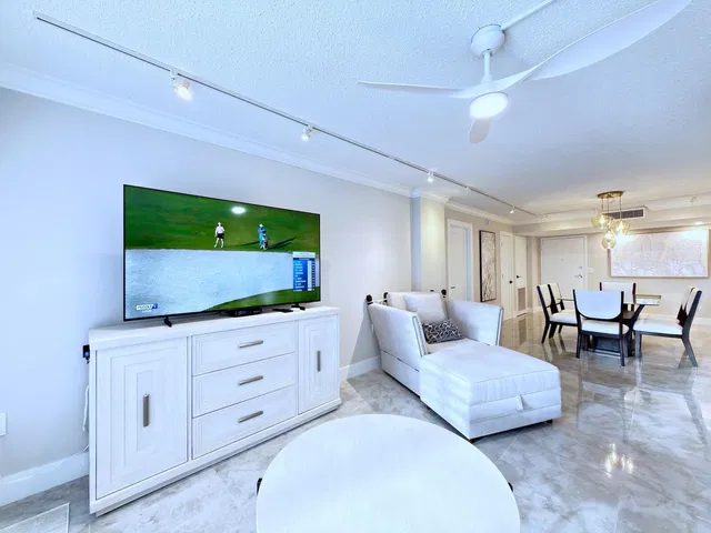 Barclay Condo Unit 316 photo 8