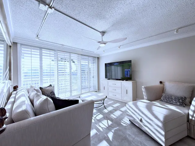 Barclay Condo Unit 316 photo 10
