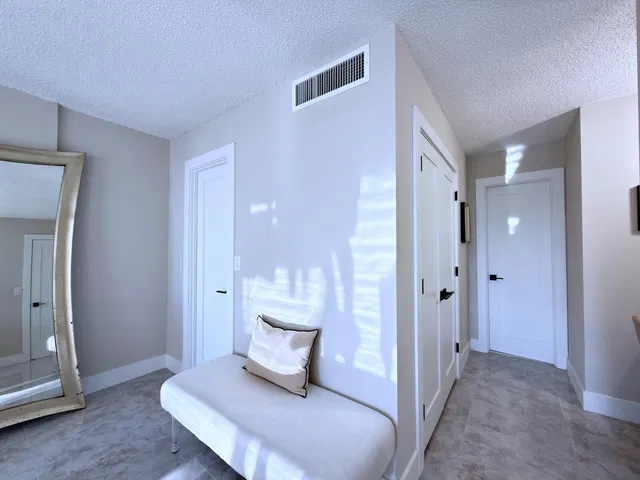 Barclay Condo Unit 316 photo 16