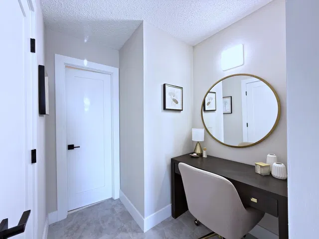 Barclay Condo Unit 316 photo 17