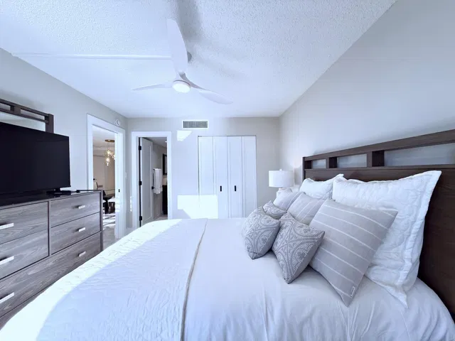 Barclay Condo Unit 316 photo 20