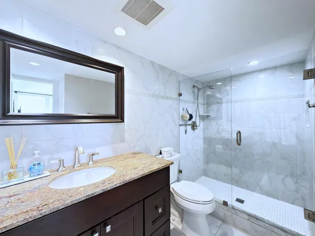 Barclay Condo Unit 316 photo 23