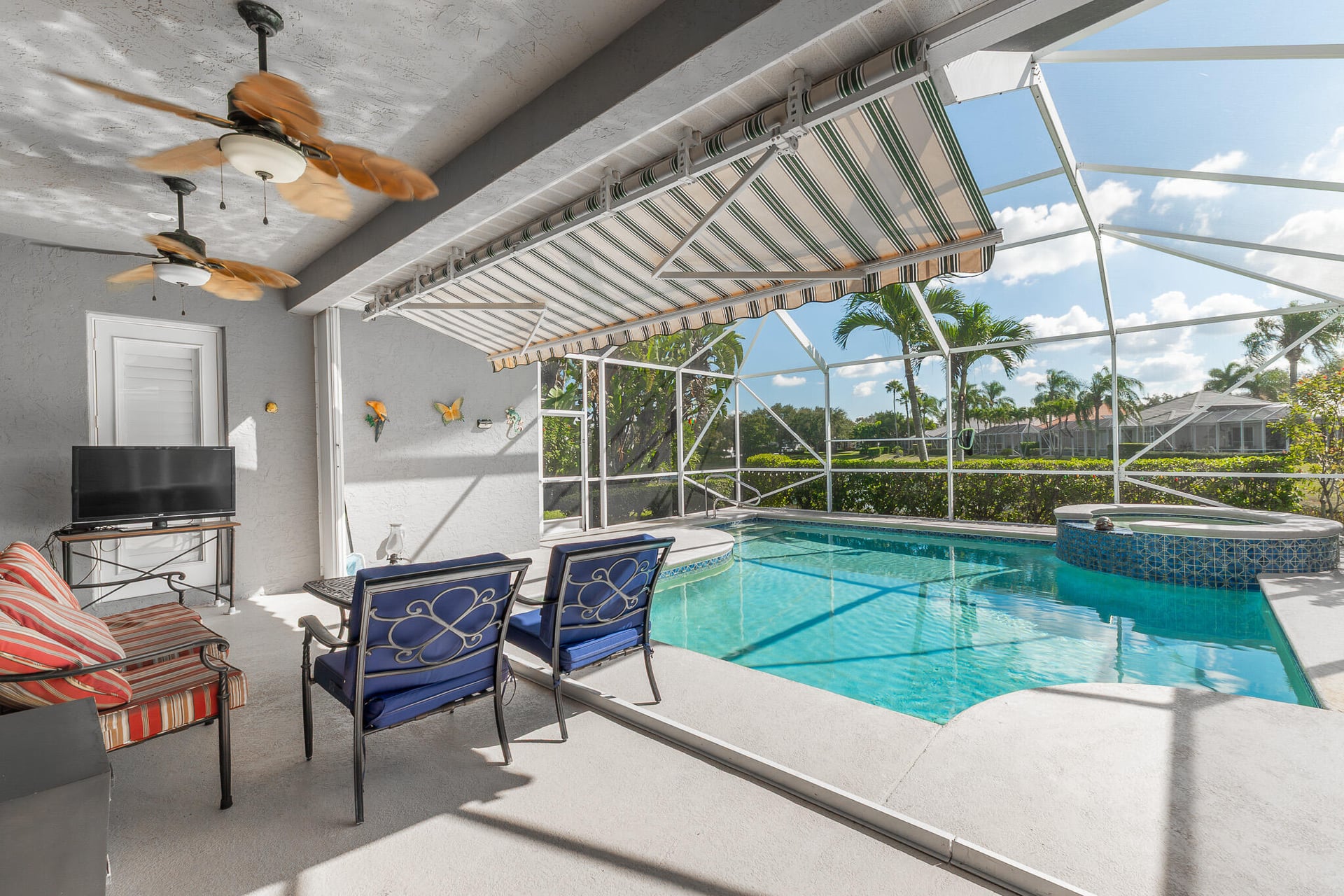 Monarch Country Club Residence photo 2