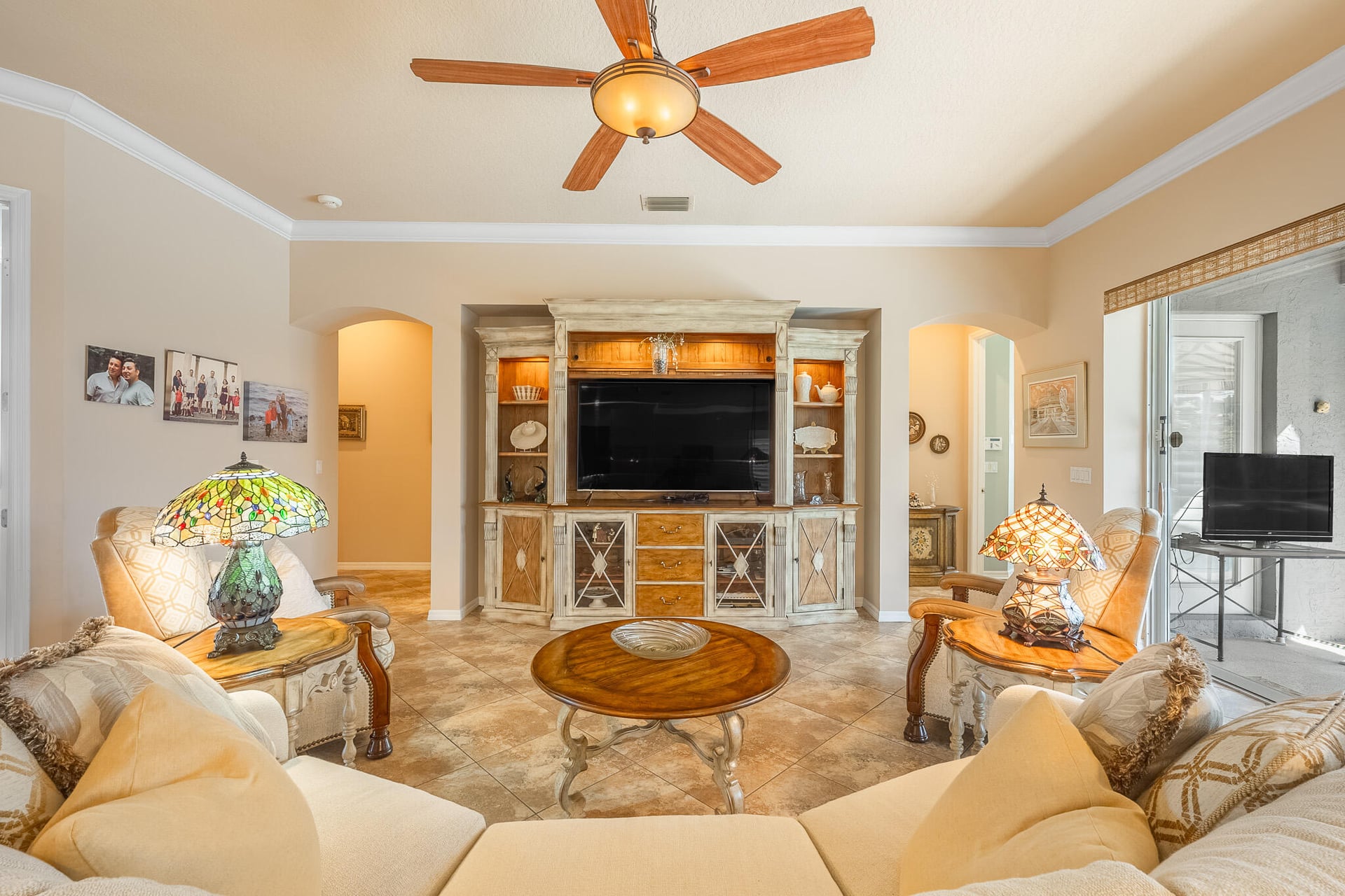 Monarch Country Club Residence photo 6