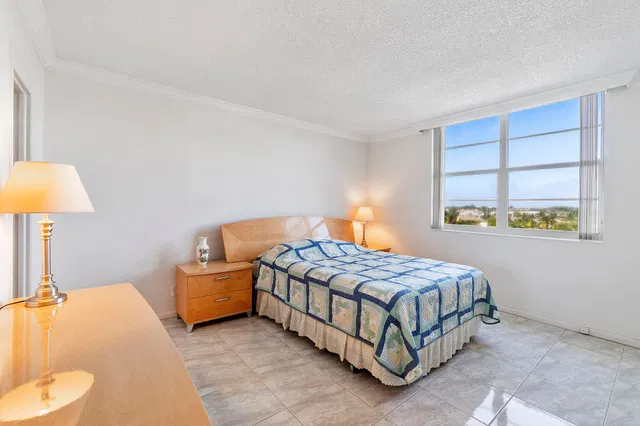 Boca Raton Unit 4 B photo 11