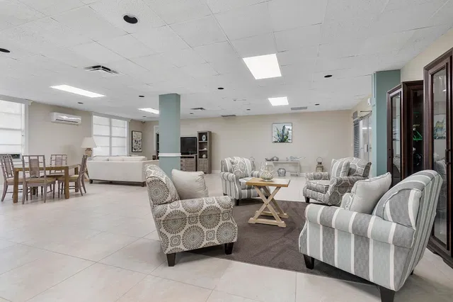 Boca Raton Unit 4 B photo 17