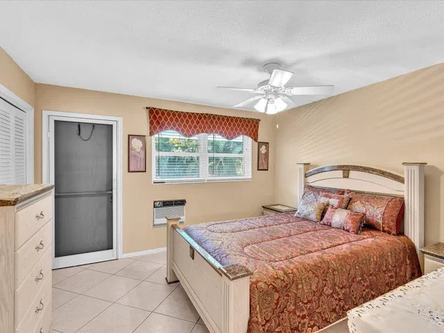  Unit 0190 photo 15