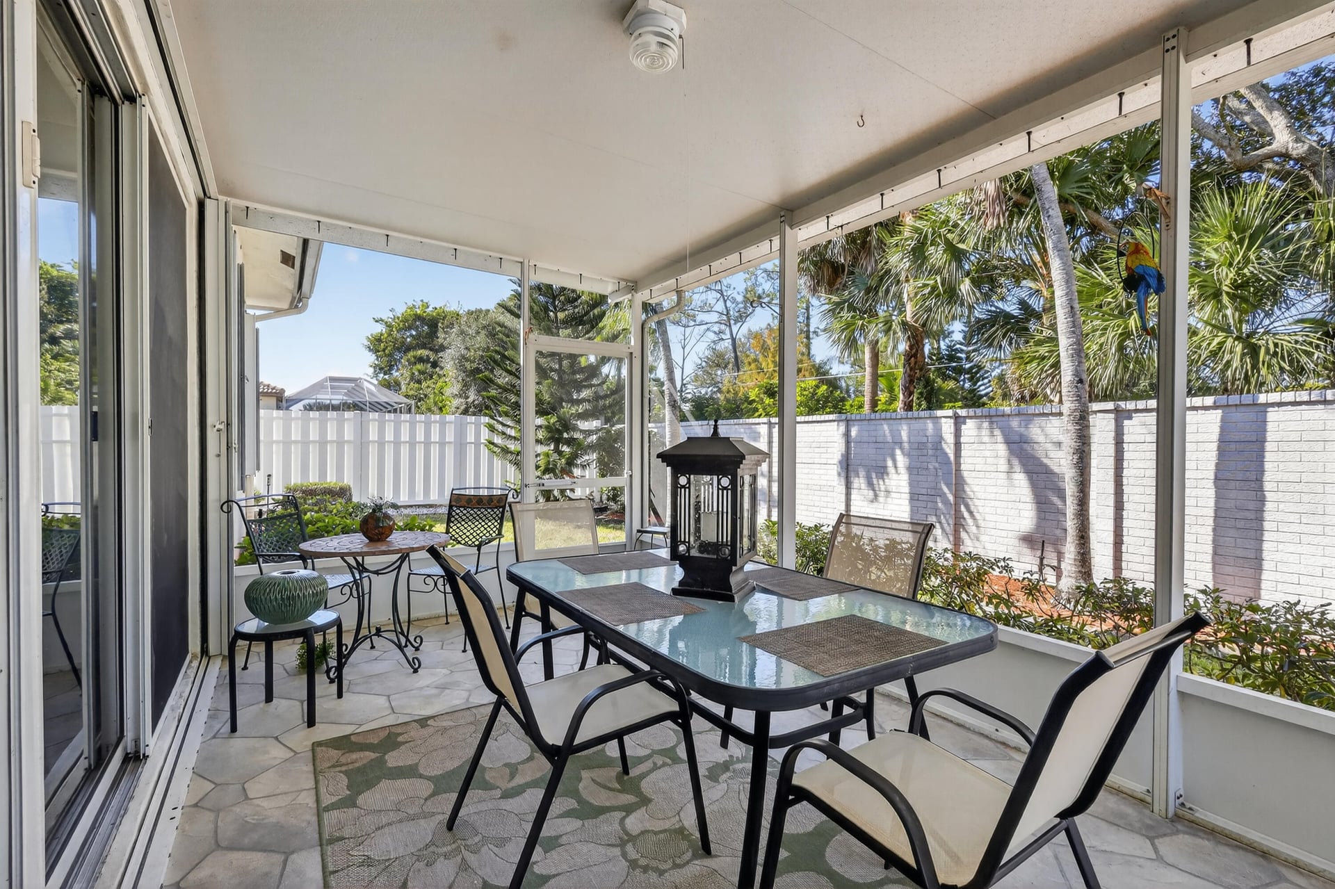  Residence photo 24