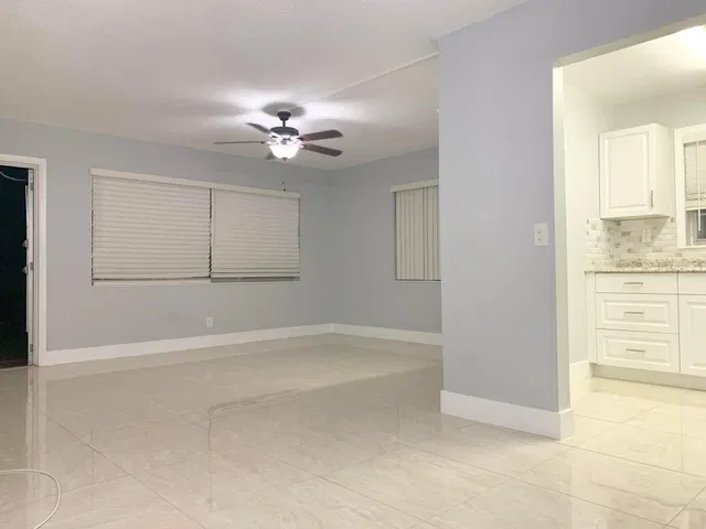 Residence photo 8
