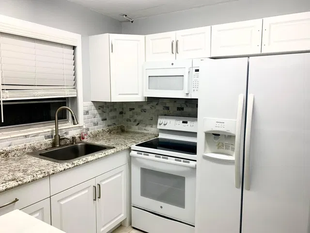 Residence photo 15