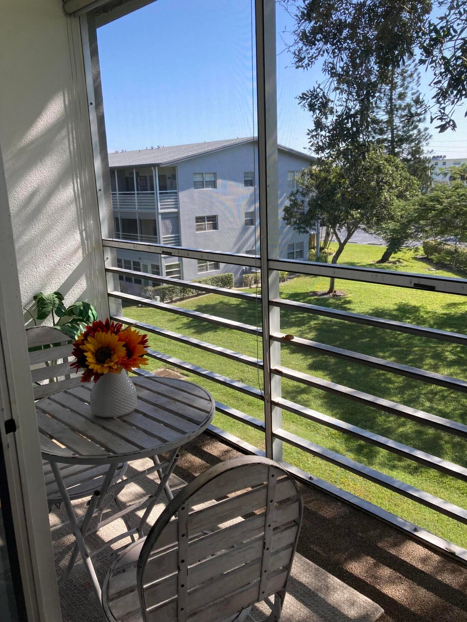 Residence photo 5