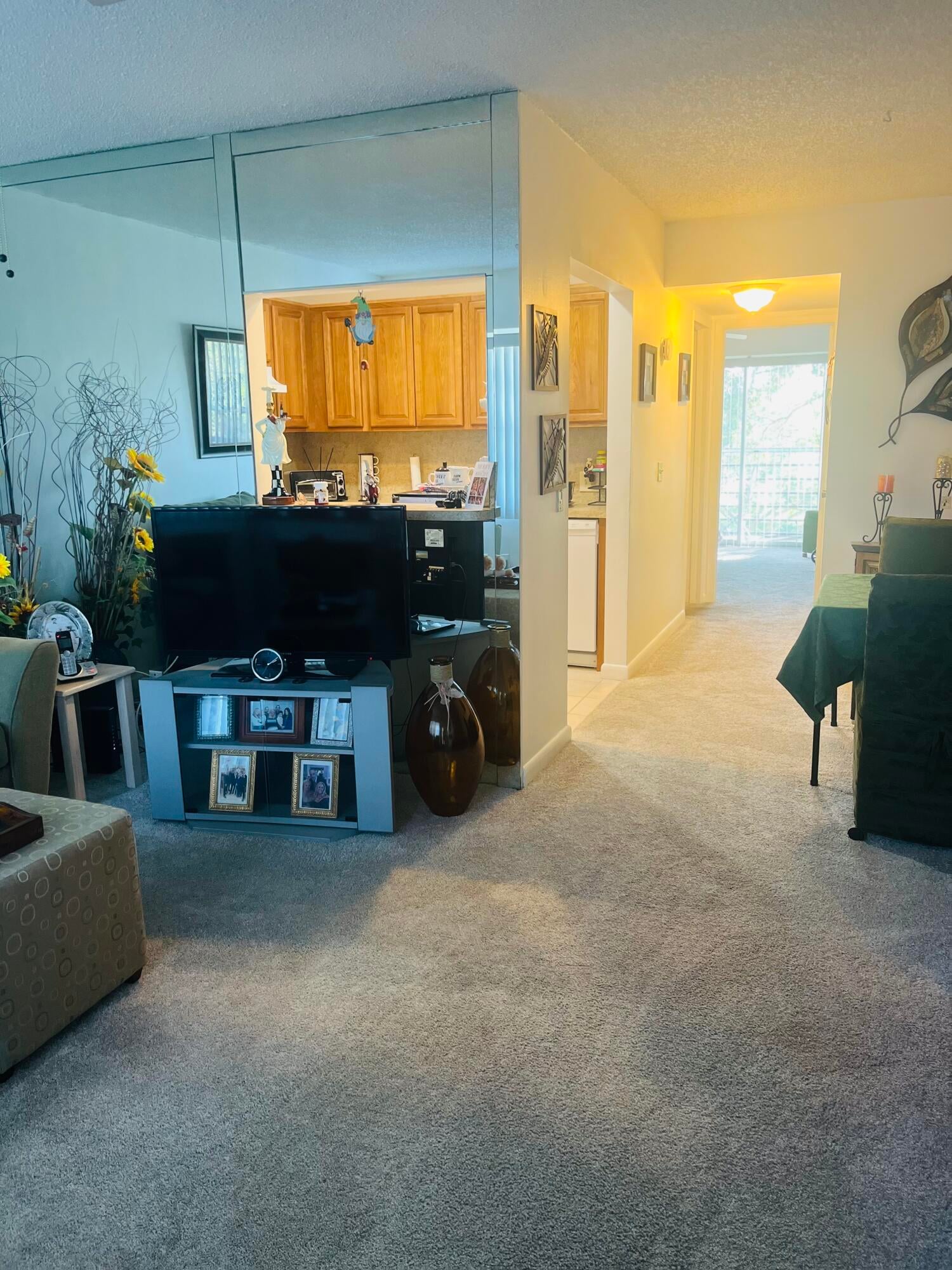 Residence photo 12